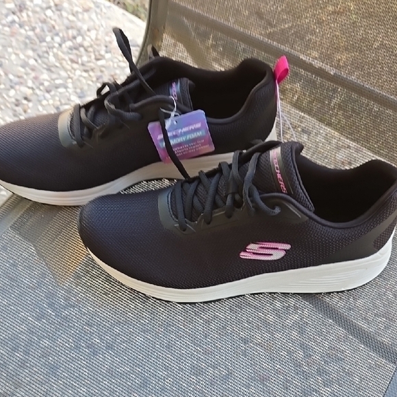 NWT Skechers Womens Go Walk Joy Ecstatic Black and Pink Shoes - Picture 3 of 8